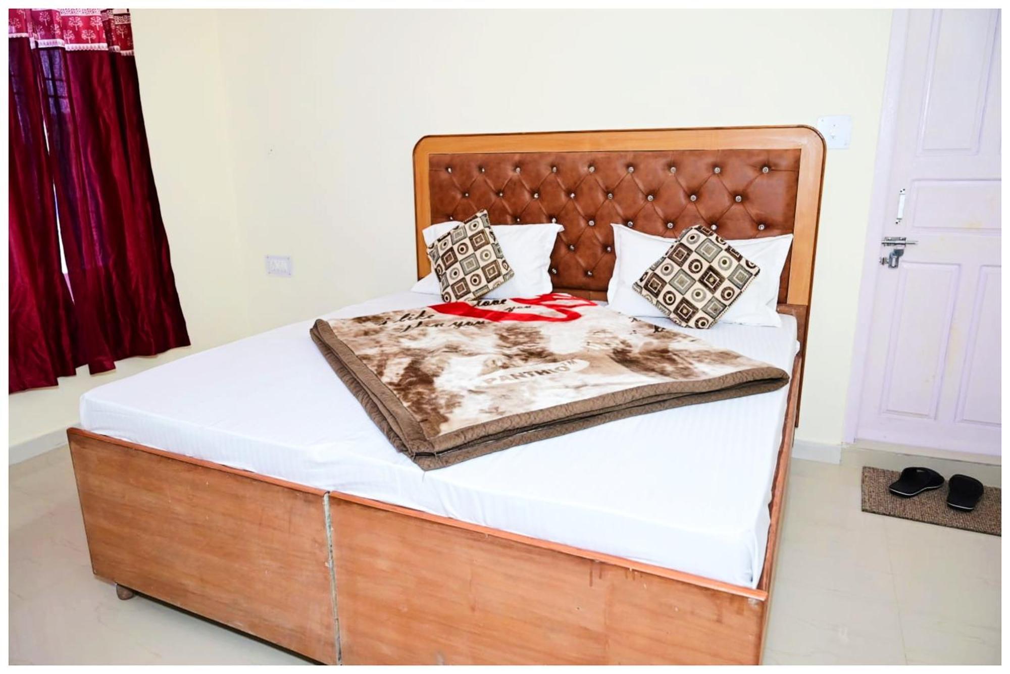 Simla Hotel K R I S H N A B - B Near Mall Road And Temple Esterno foto